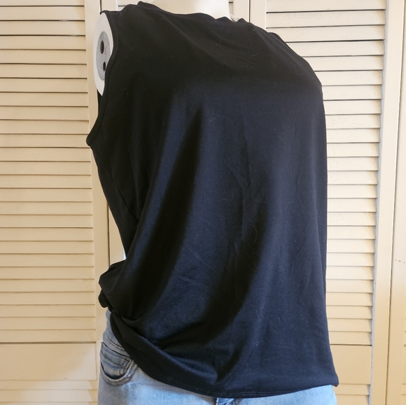 Fabletics open back tank - Picture 2 of 3